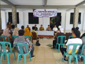Verifikasi Berkas Bakal Calon Anggota BPD Desa Sumberlesung Periode 2026–2034 Berlangsung Tertib dan Transparan
